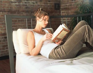 LS_GIRL_READING